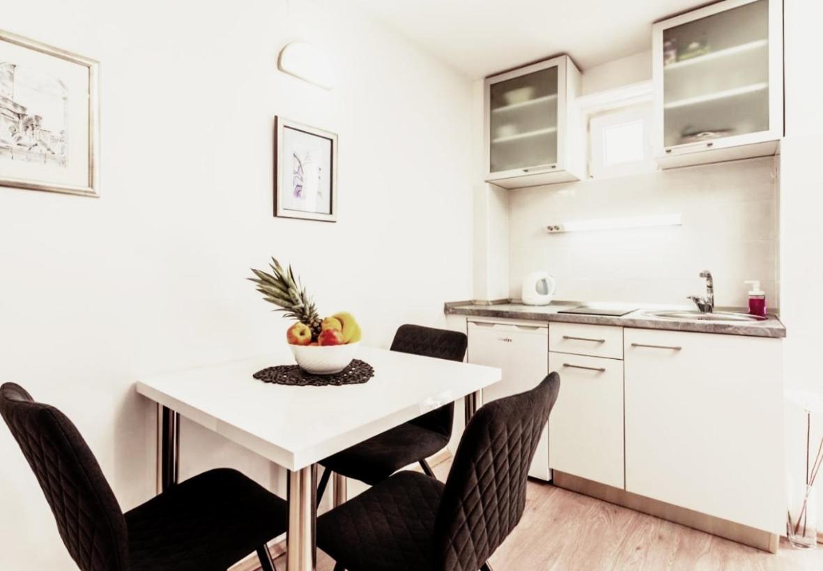 Iron Gates Apartments Split Bagian luar foto